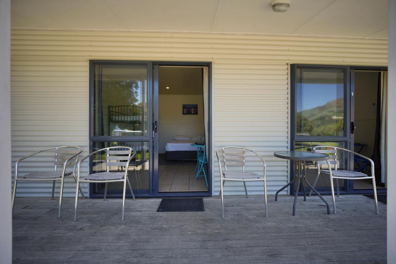 Akaroa Top 10 Holiday Park ภายนอก รูปภาพ
