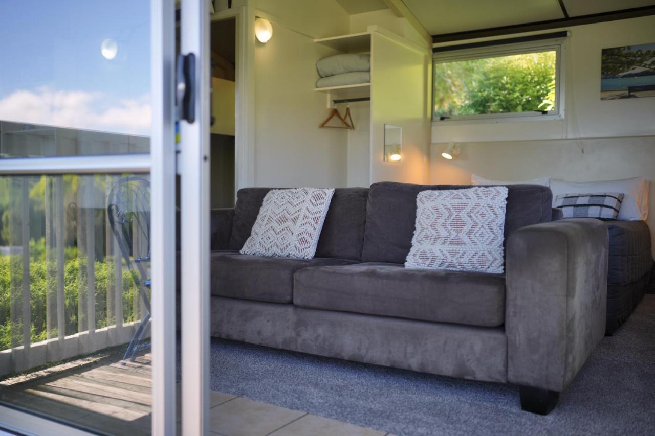 Akaroa Top 10 Holiday Park ภายนอก รูปภาพ