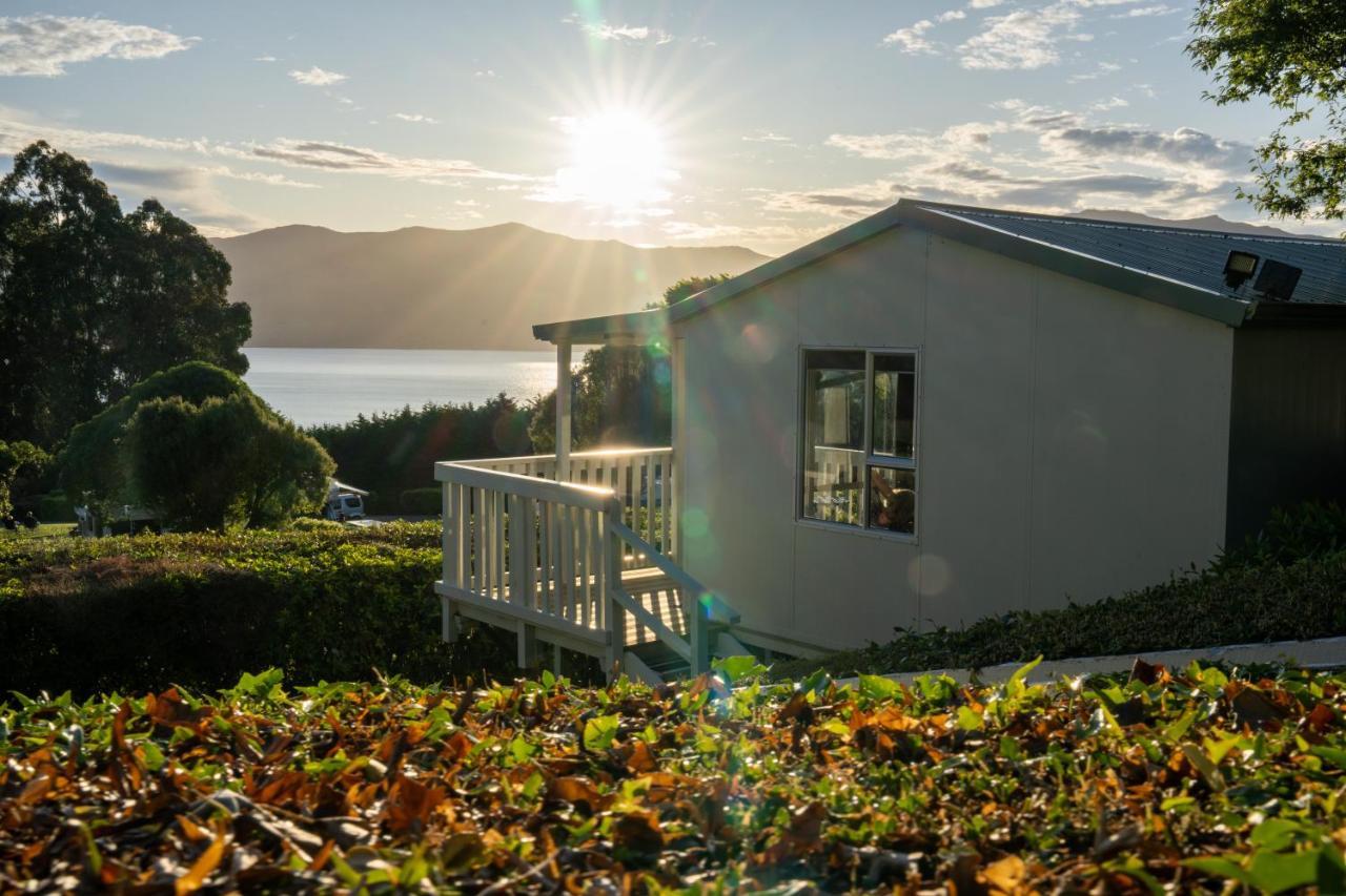 Akaroa Top 10 Holiday Park ภายนอก รูปภาพ