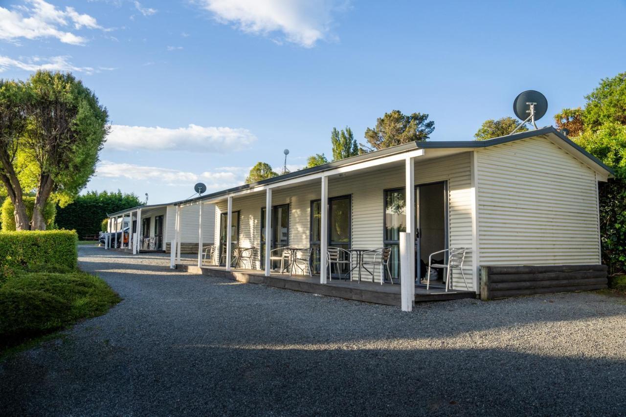 Akaroa Top 10 Holiday Park ภายนอก รูปภาพ