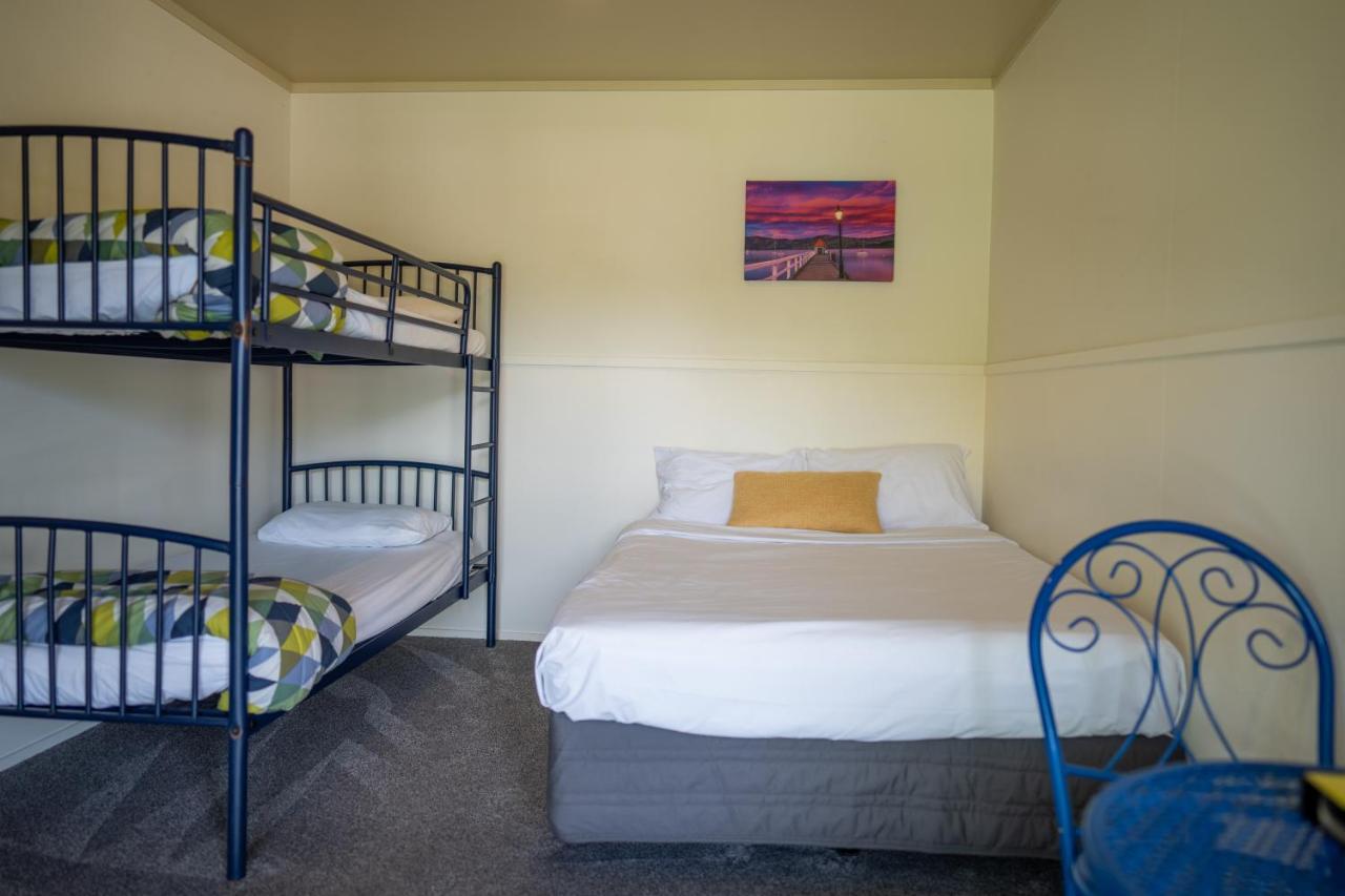 Akaroa Top 10 Holiday Park ภายนอก รูปภาพ