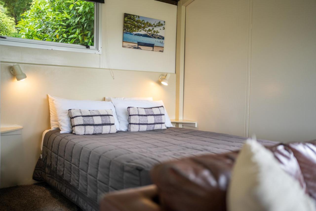 Akaroa Top 10 Holiday Park ภายนอก รูปภาพ