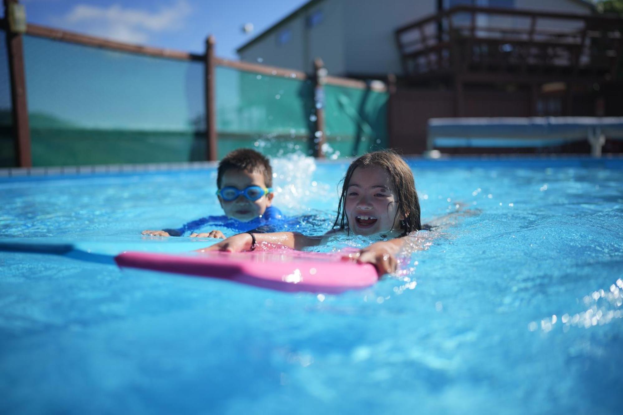 Akaroa Top 10 Holiday Park ภายนอก รูปภาพ