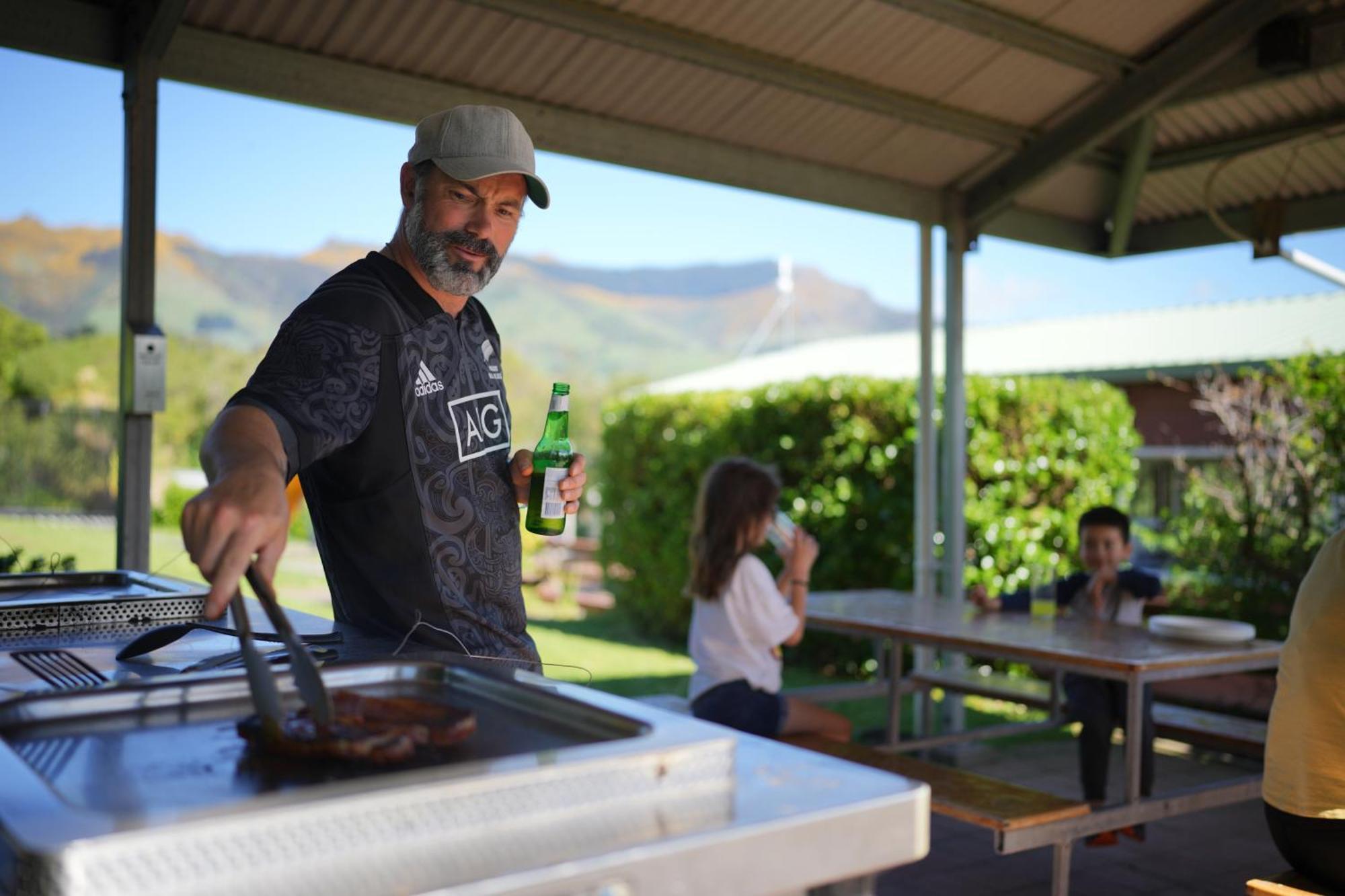 Akaroa Top 10 Holiday Park ภายนอก รูปภาพ