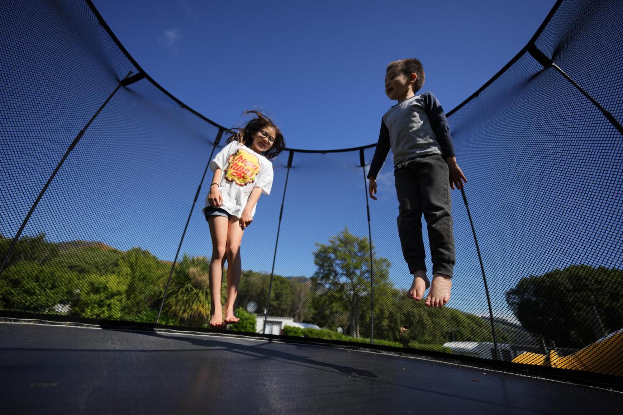Akaroa Top 10 Holiday Park ภายนอก รูปภาพ